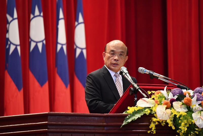 行政院长苏贞昌1日表示台湾既有机制完备可以运作保护香港人寻求政治庇护,被人权团体批评“睁眼说瞎话”。(行政院提供)